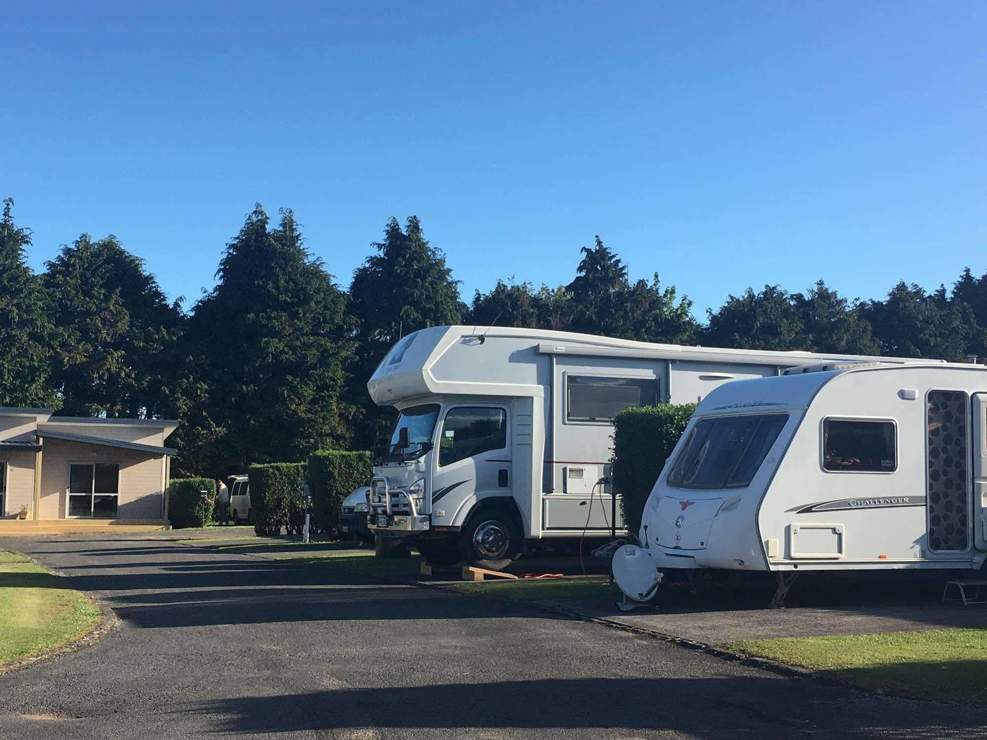 Stratford Motel & Holiday Park Exterior photo